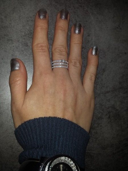 Qui porte une bague de fiançailles ? - 2