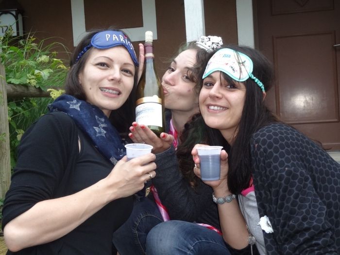 AUX BUVEUSE DE VIN ROUGE