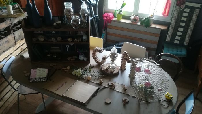 J-85 déco table livre d or validée - 1