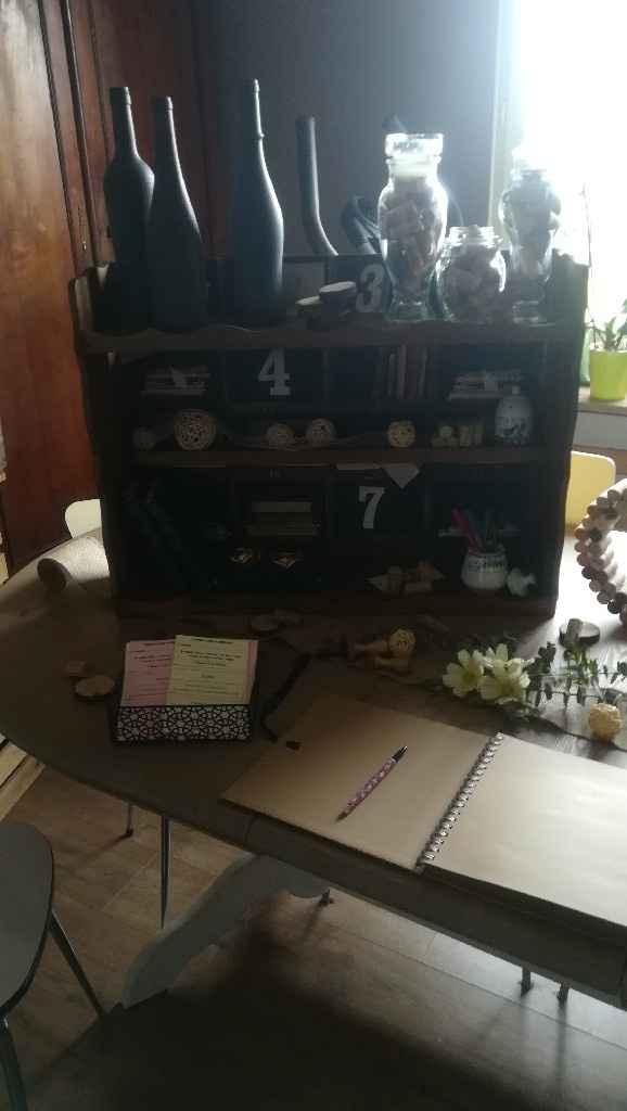 J-85 déco table livre d or validée - 4