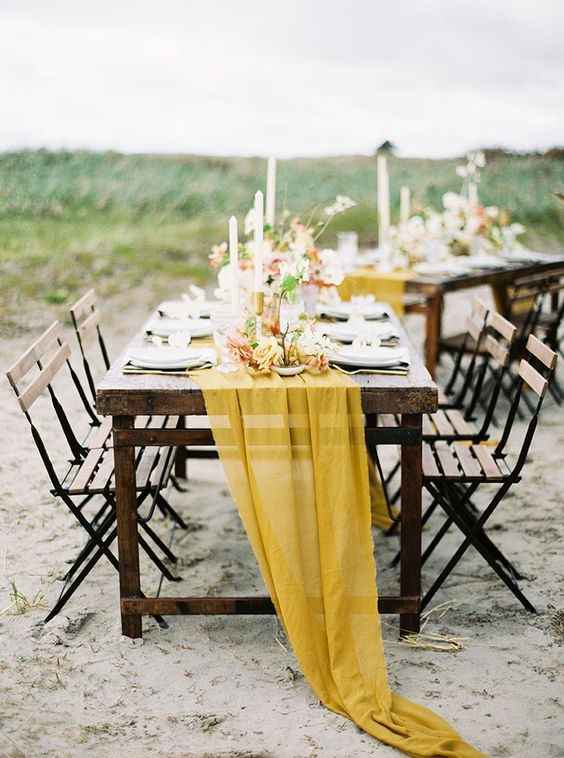 Inspiration jaune/moutarde pour un mariage coloré - 13