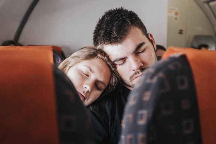 On dort dans l'avion