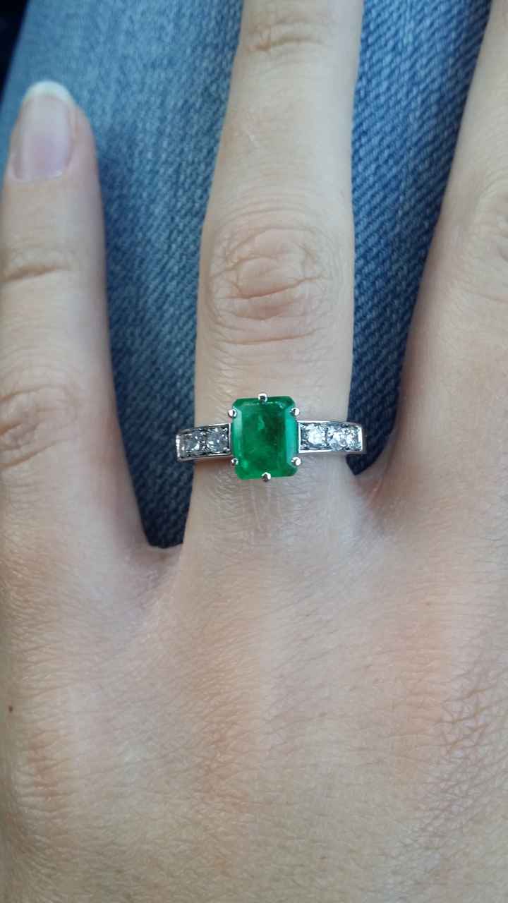 Qui porte une bague de fiançailles ? - 2