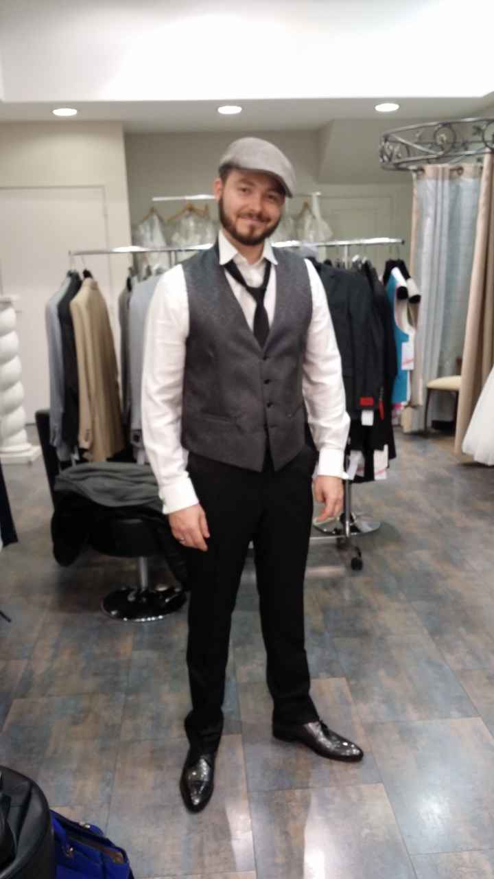 Surprise pour le costume? - 1