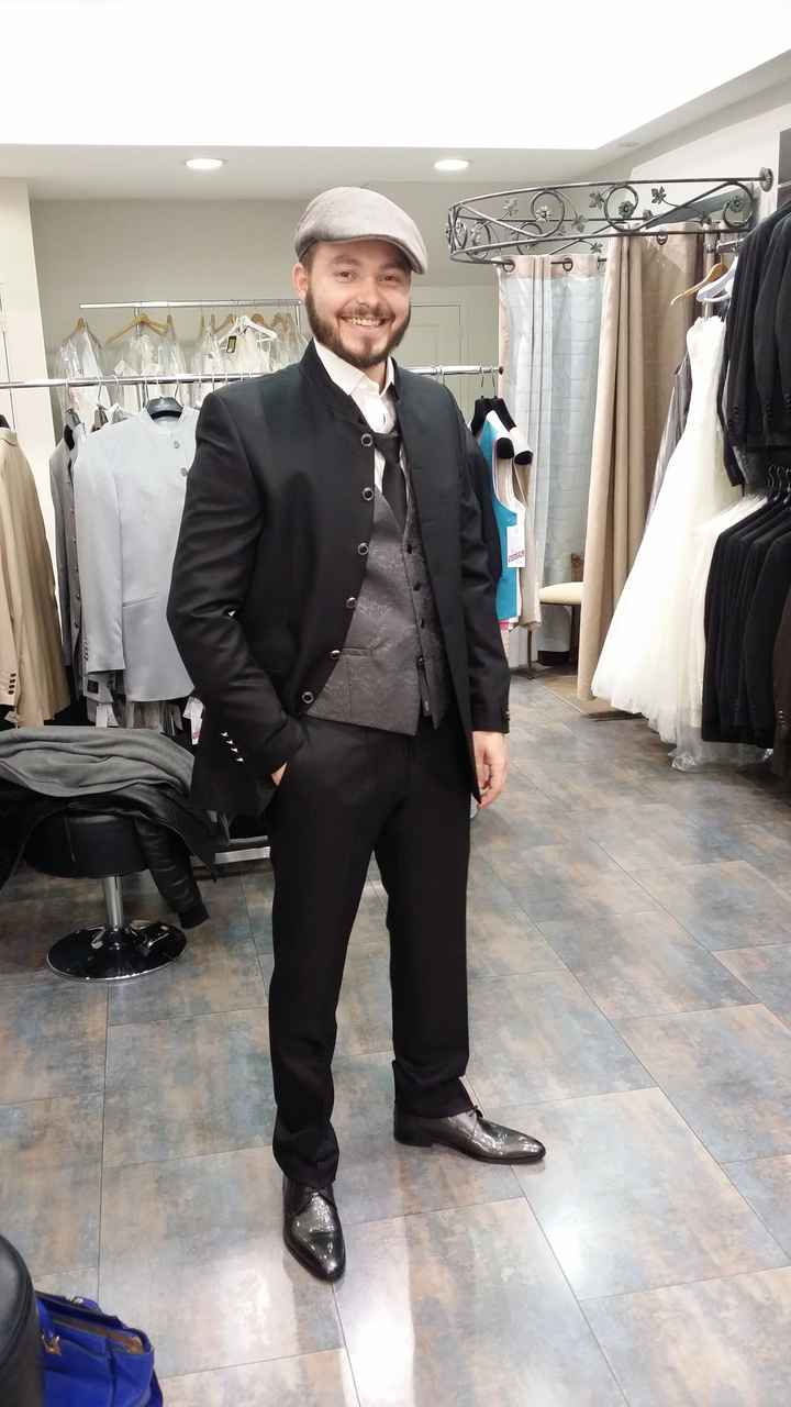 Surprise pour le costume? - 2