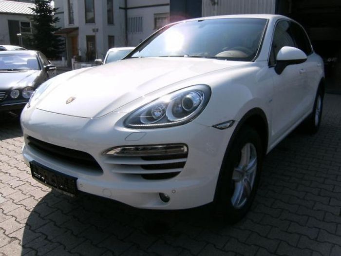 VOITURE