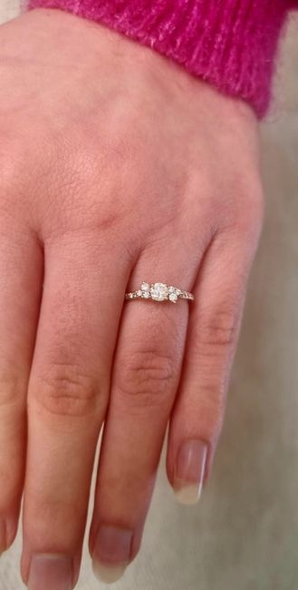 Ta bague de fiançailles sur le Pinterest de Mariages.net ça t'intéresse ? ❤️ - 1