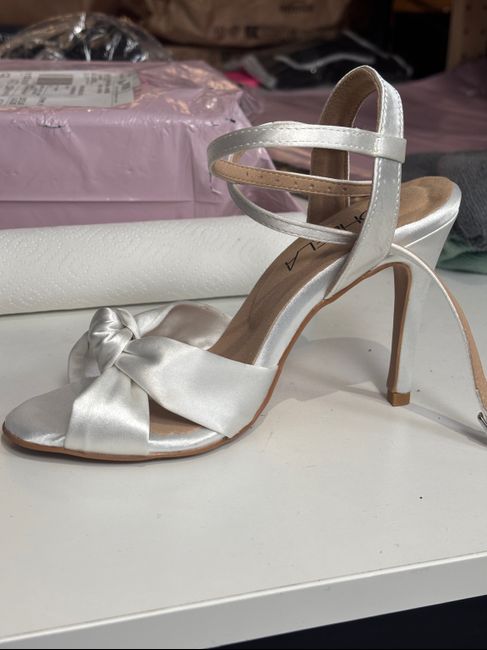 Chaussures avec noeuds 12