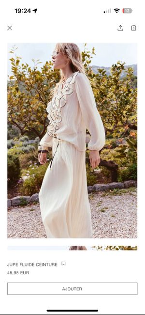 Ma belle-sœur en robe blanc cassé ? 2
