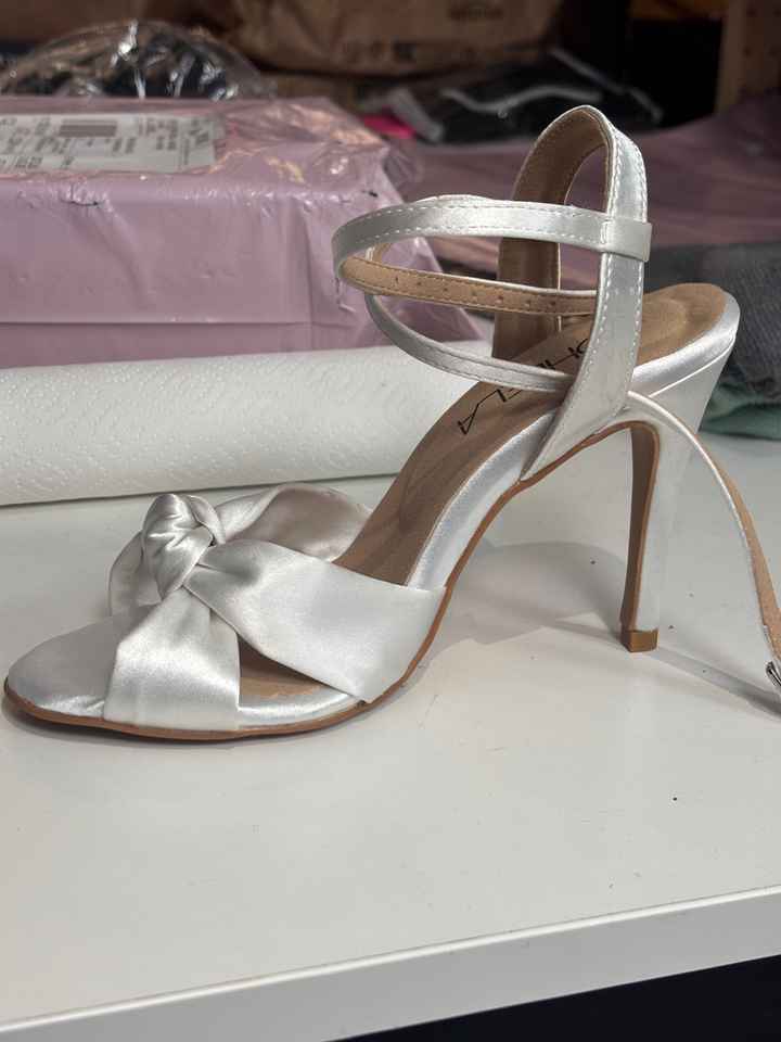 Chaussures avec noeuds - 1