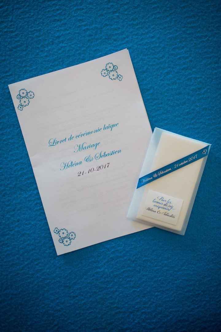 livret et larmes de joie