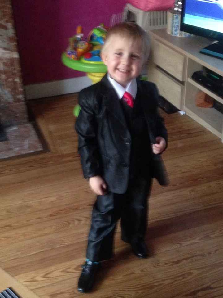 Yes trouver les costumes de mes fils. - 2