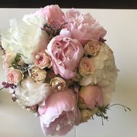 Composition avec des pivoines. - 3