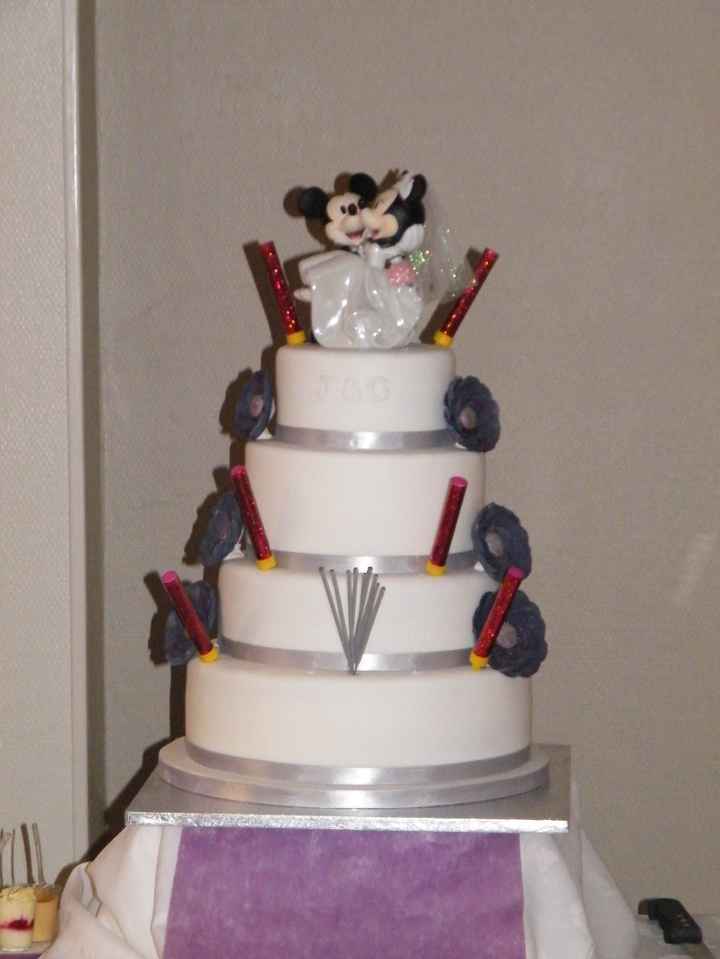 Notre weeding cake