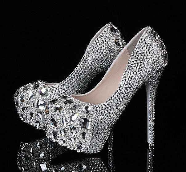 Help chaussures argentées - 2