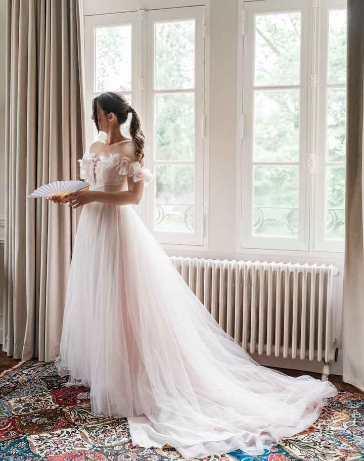 Robe Nicole Milano