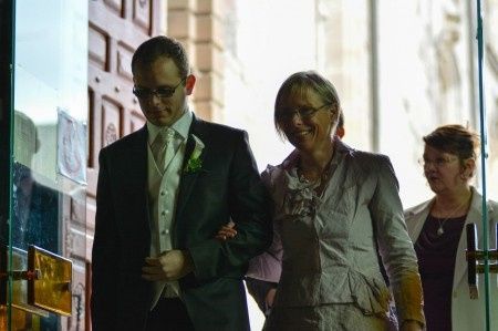 L'entrée de mon chéri avec sa maman