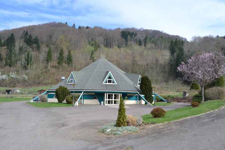 Notre salle de l'extérieur