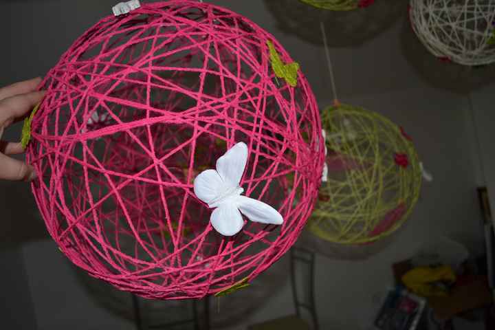 boule DIY avec laine de couleur