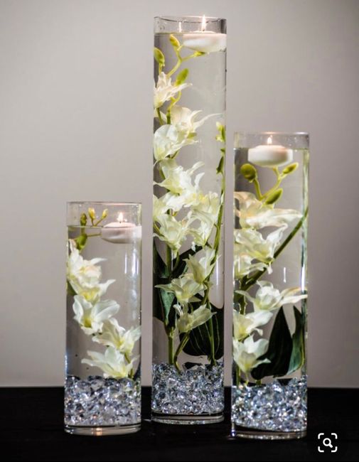 Fond de vase avec bougies flottantes 1