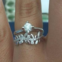 Bague de fiançailles et bague alliance 