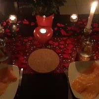 Qui de vous deux...organiserez un dîner surprise aux chandelles 💚 - 1