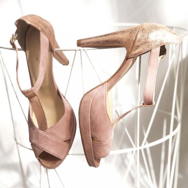 Chaussures Blanches ou Vieux rose, mon coeur balance 5