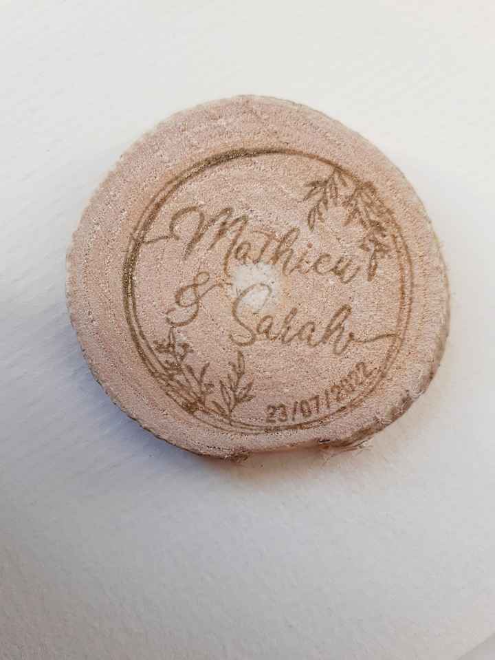 Avis médaillon en bois - 2