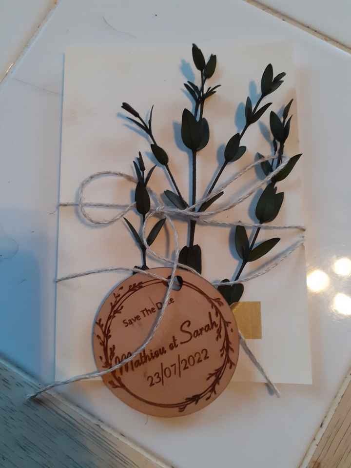 Avis médaillon en bois - 1