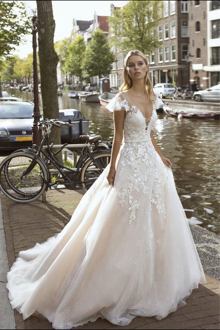 Le top 100 des robes de mariées incontournables pour un mariage en 2023 15