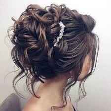 Coiffure chignon ou cheveux détachés - 3