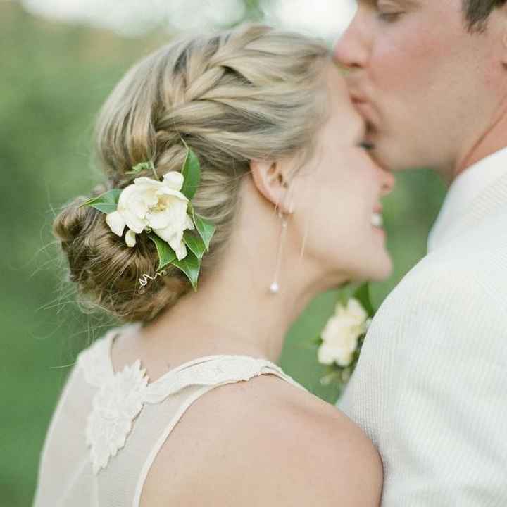 Coiffure chignon ou cheveux détachés - 5
