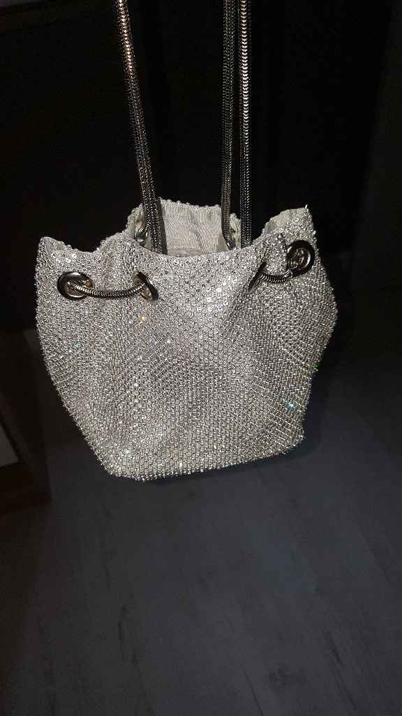 Pochette ou sac - 1