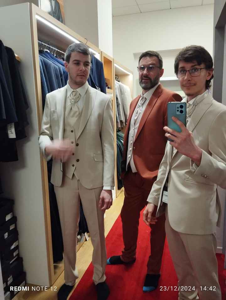 On a essayé nos costumes avec mes fistons ! - 1