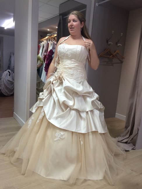 Les robes de mariée champagne : oui ou non ? - 1