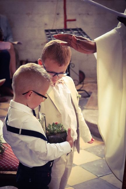 Les enfants ouvrent la cérémonie de mariage 👰🏻 4