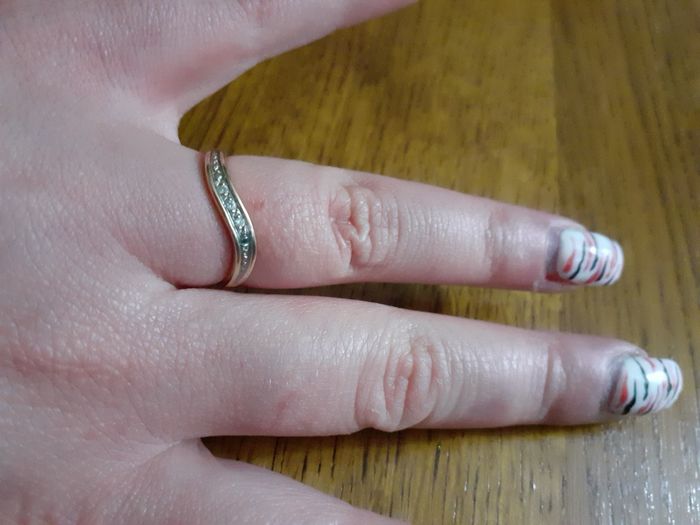 Ta bague de fiançailles sur le Pinterest de Mariages.net ça t'intéresse ? ❤️ 13