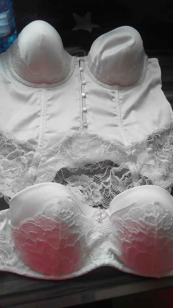 Guepiere ou soutien gorge bandeau? - 1