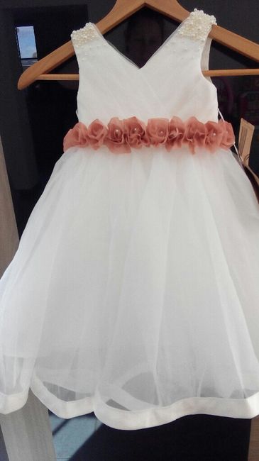 Robe pour ma petite fille d'honneur...happy - 1