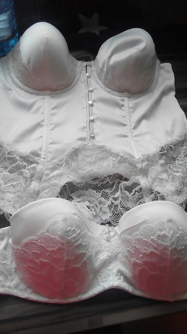 Guepiere ou soutien gorge bandeau? - 1