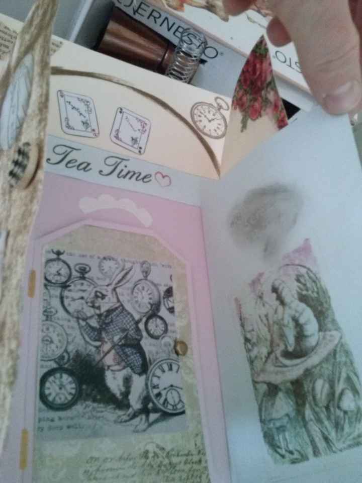 lapin et chenille 3eme porte 