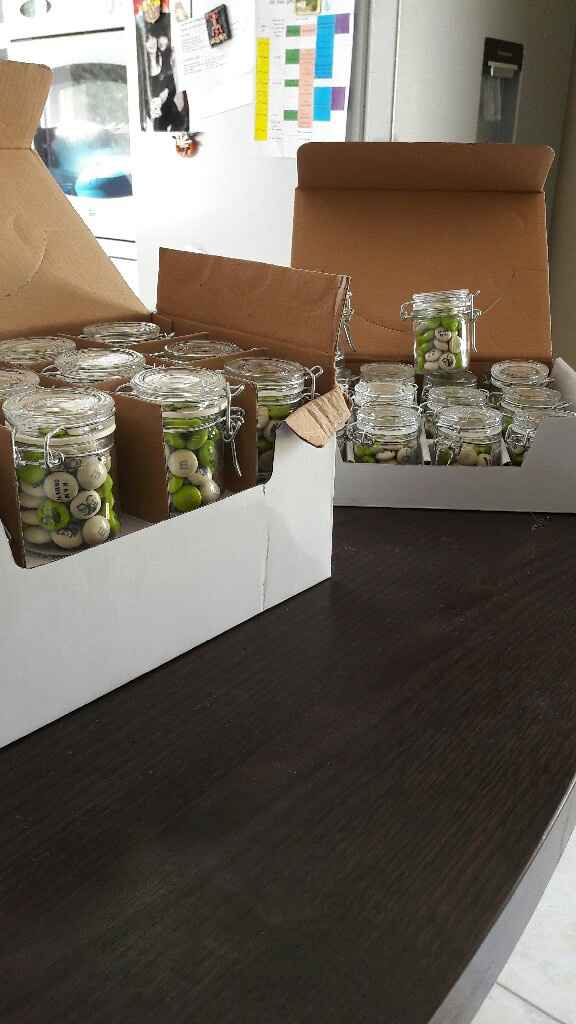 Pots à m&m's remplis - 1