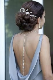 collier de dos pour robe dos nu