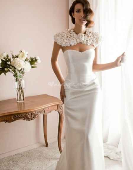 la robe de mariée du 30 avril est ...