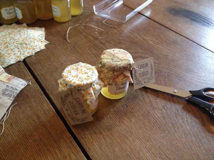 Essai des deux tissus, avec étiquette Kraft tamponné la veille