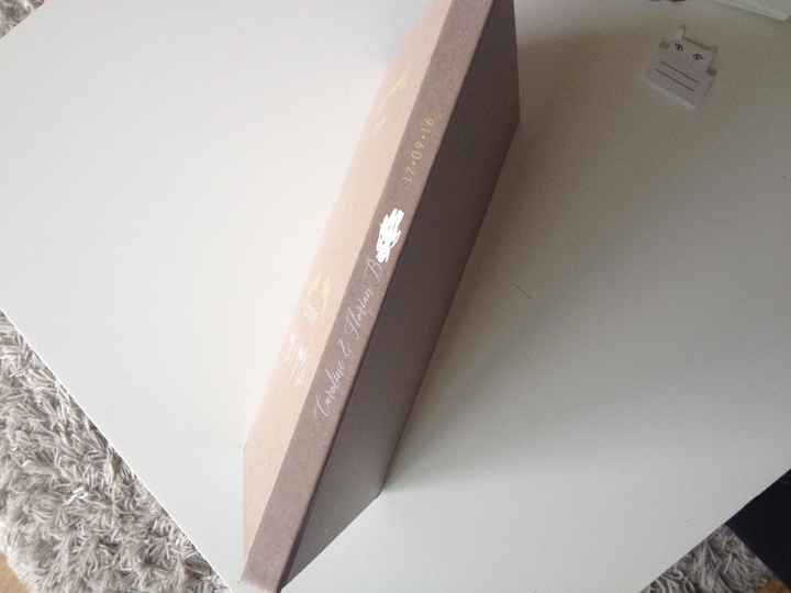 Livre d'or (tranche)