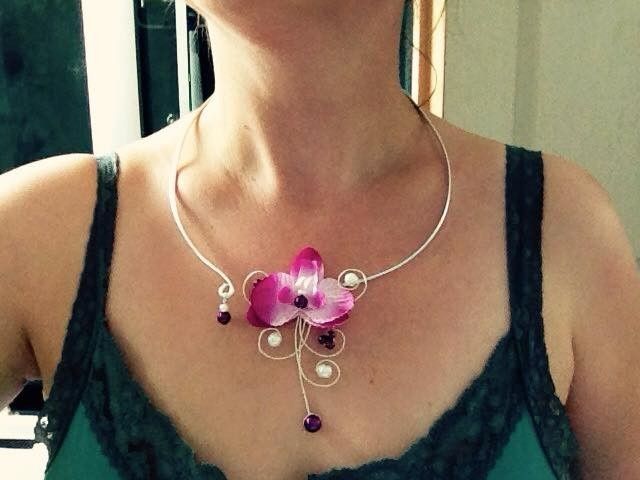 collier orchidée