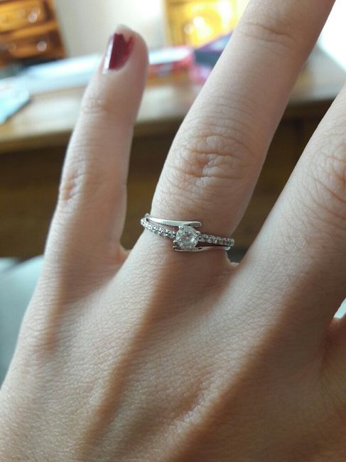 Avez-vous publié une photo de votre bague de fiançailles ? - 1