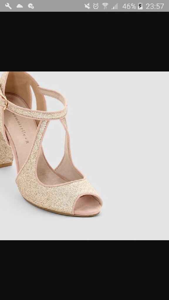 Recherche désespérément chaussures - 1