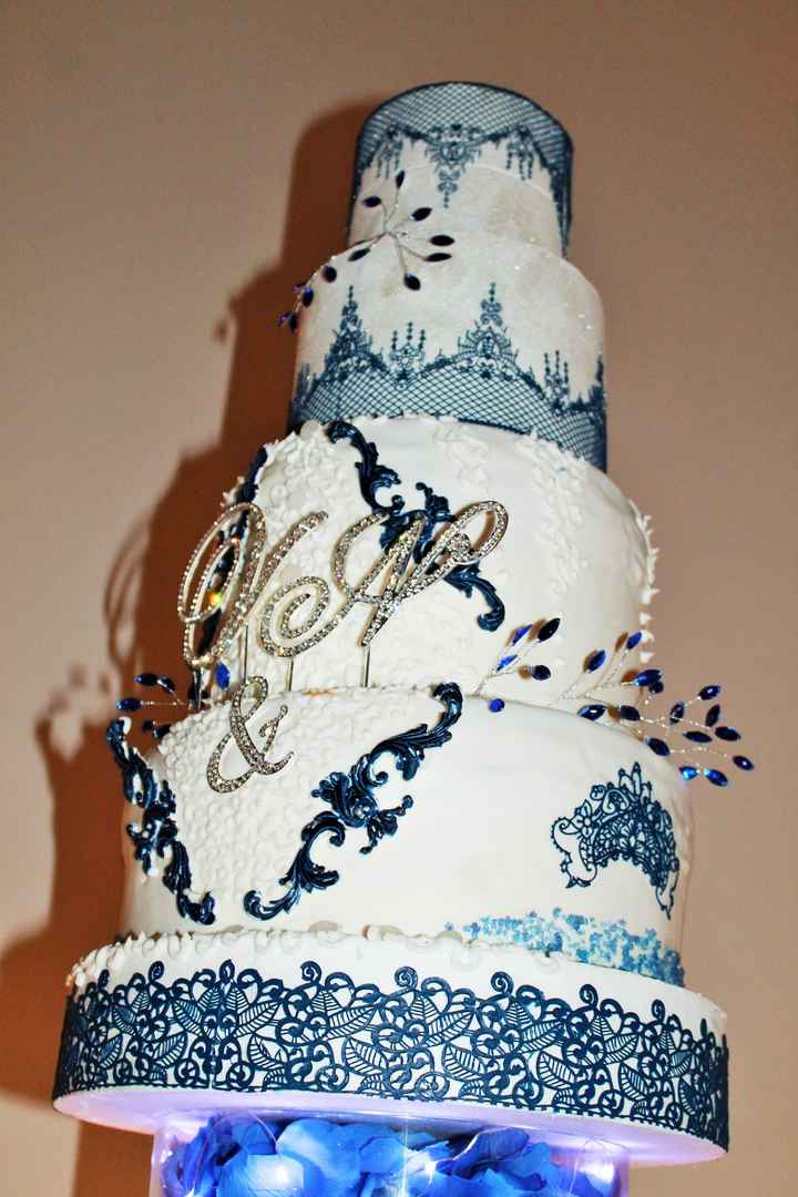 Notre Wedding cake